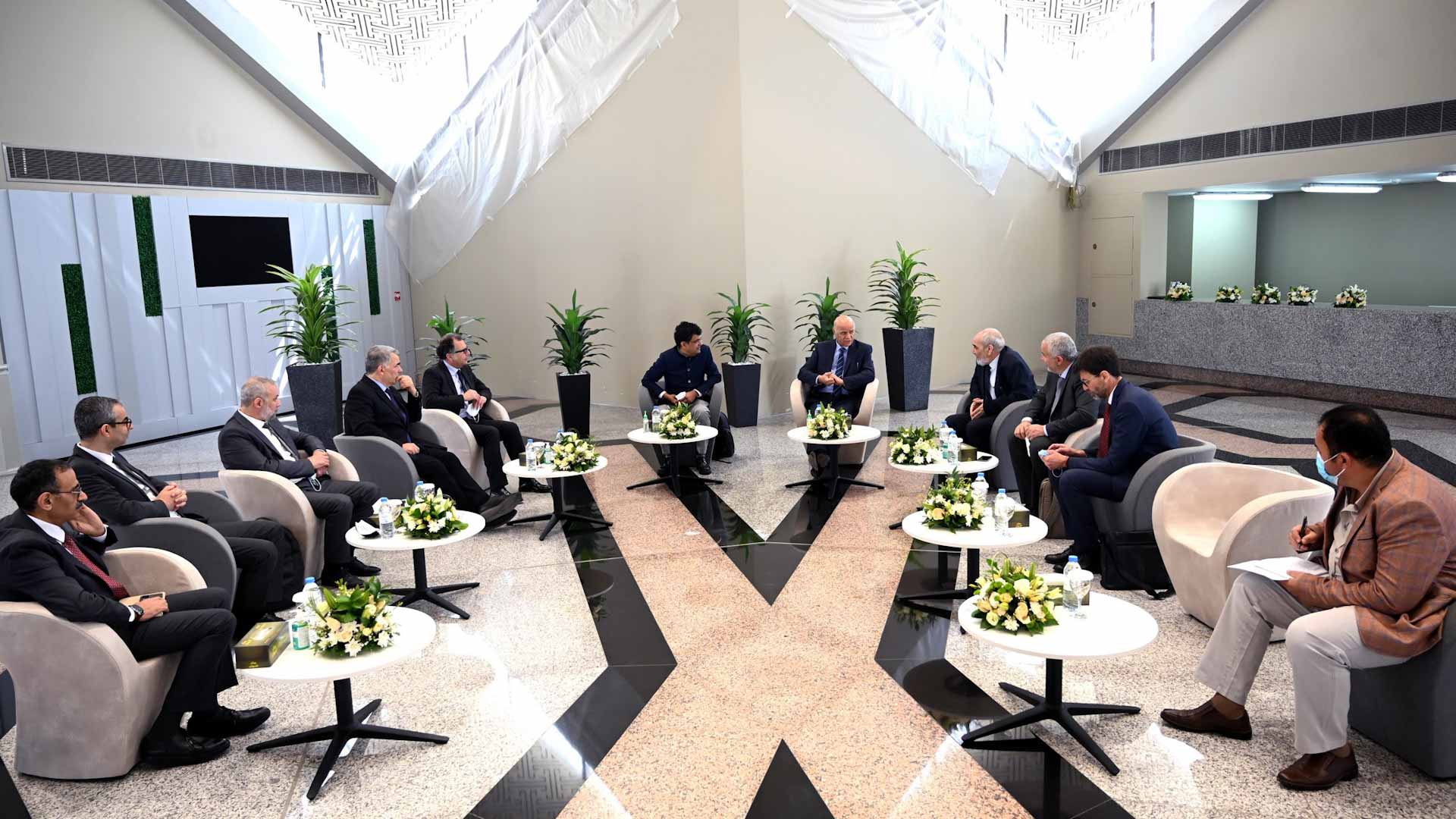 صورة بعنوان: جامعة الشارقة تجدد اتفاقية التعاون مع "الدولي للفـيزياء النظـرية" 