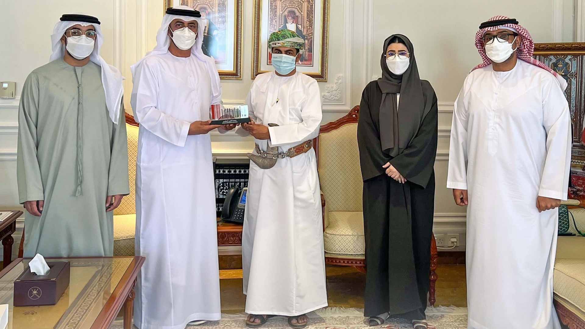 صورة بعنوان: "الناشرين الإماراتيين" تشارك بـ 254 عنواناً في "معرض مسقط للكتاب" 