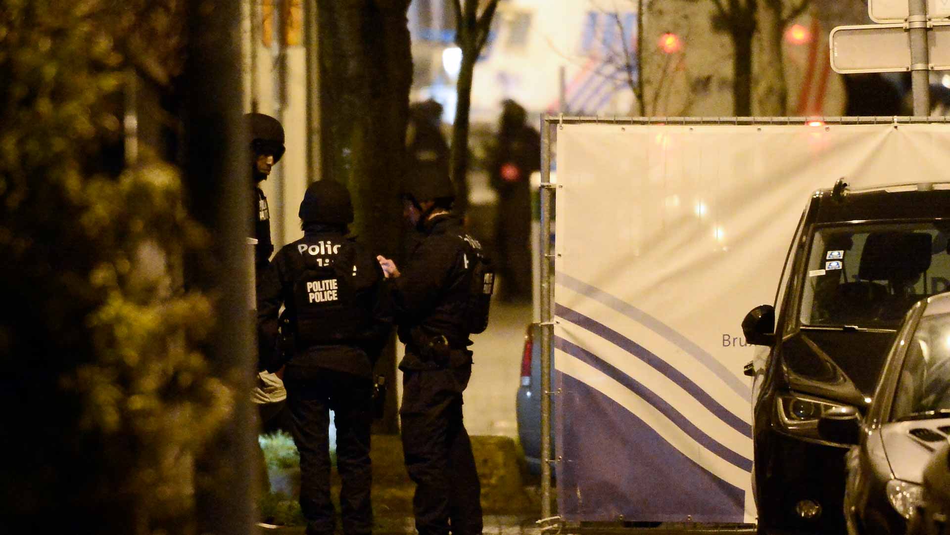 Image for the title: 4 dead after gas blast shatters Belgian apartment block 