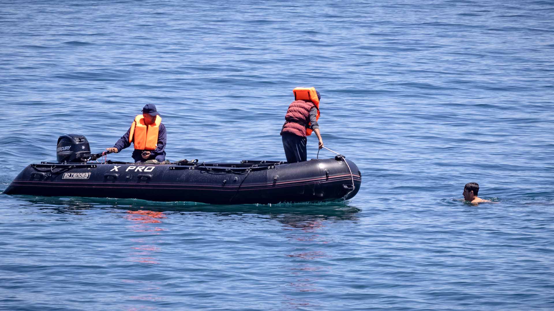 Image for the title: Over 4,000 migrants died trying to reach Spain in 2021 