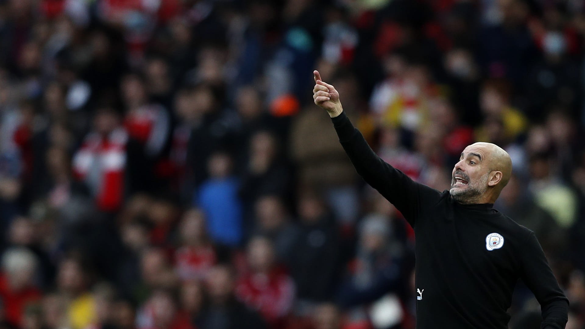 صورة بعنوان: مانشستر سيتي يعلن عزل المدرب غوارديولا بعد إصابته بكورونا 