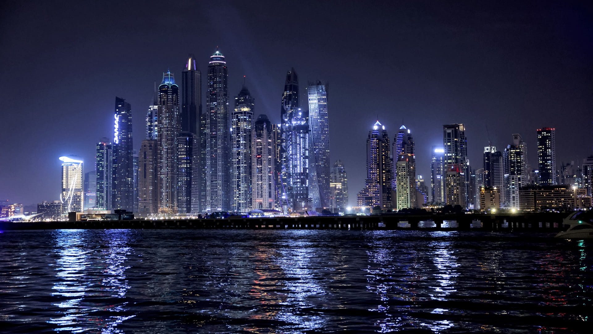 Image for the title: AED2.53 bn worth of transactions in Dubai on 1st Friday of 2022 