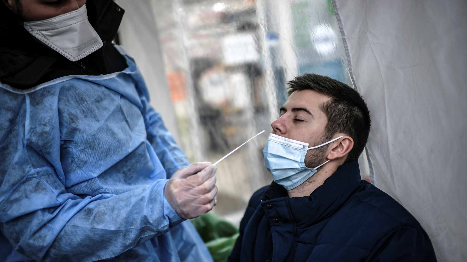 Image for the title: France reports new daily record of Covid cases 