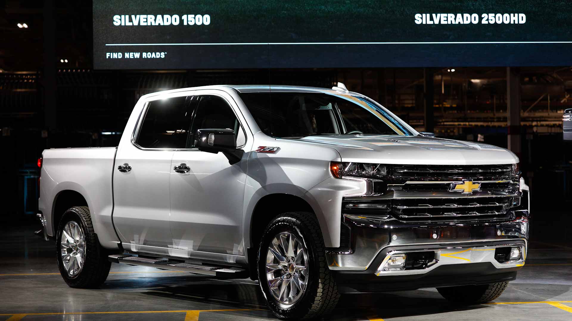 Image for the title: General Motors unveils electric Silverado, its top-selling truck 