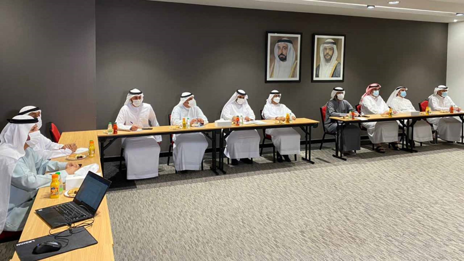 صورة بعنوان: لجنة المرافق باستشاري الشارقة تطلع على الخطط الإسكانية في الإمارة 