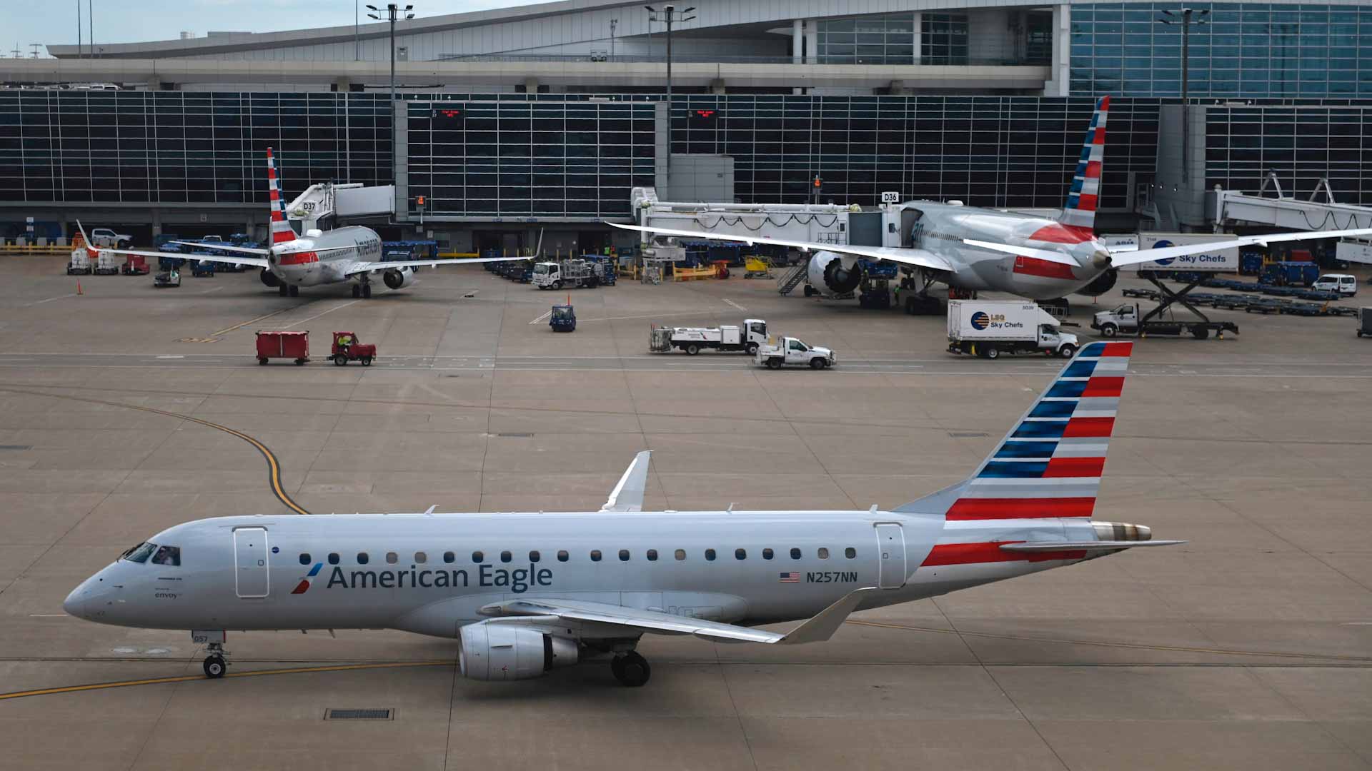 Image for the title: China to suspend more incoming U.S. flights over COVID-19 cases 