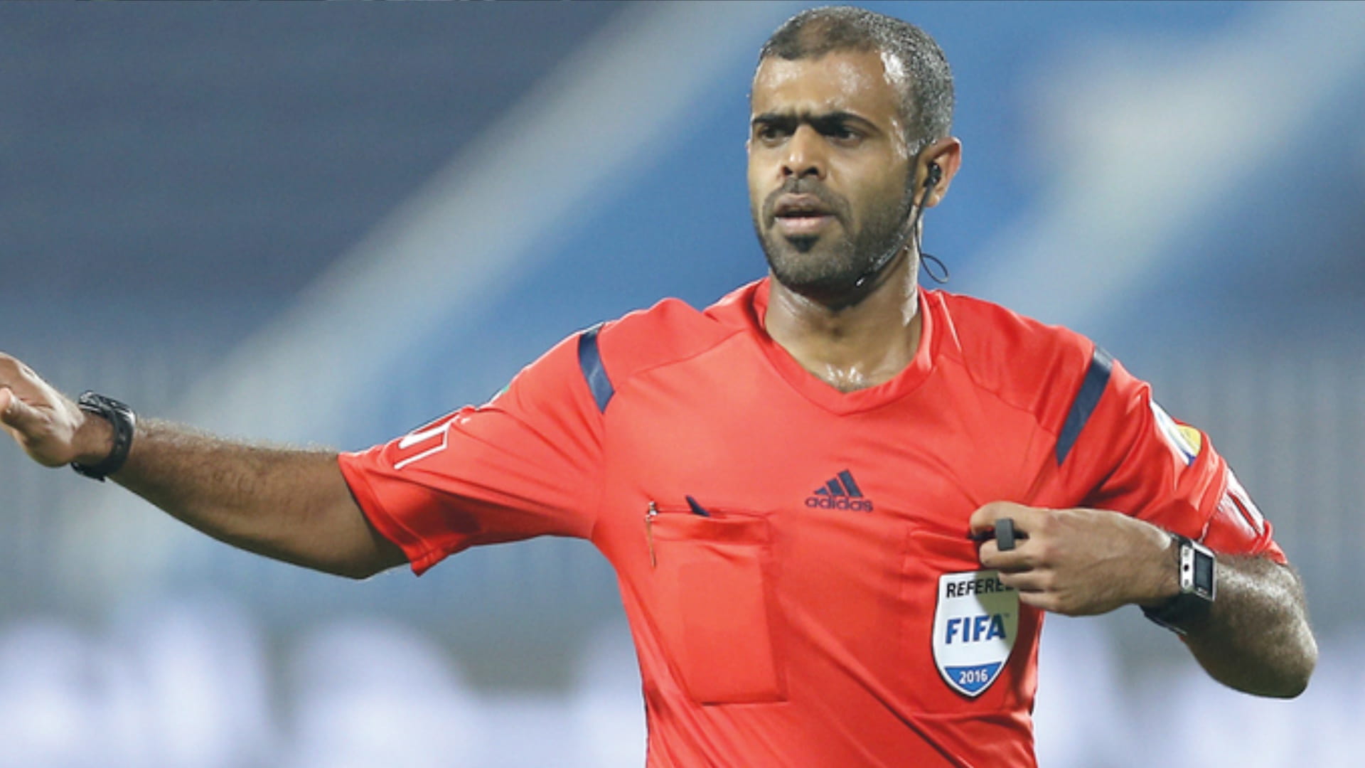 صورة بعنوان: الجنيبي وعبد الرزاق يديران مباراتي كأس رئيس الدولة السبت 