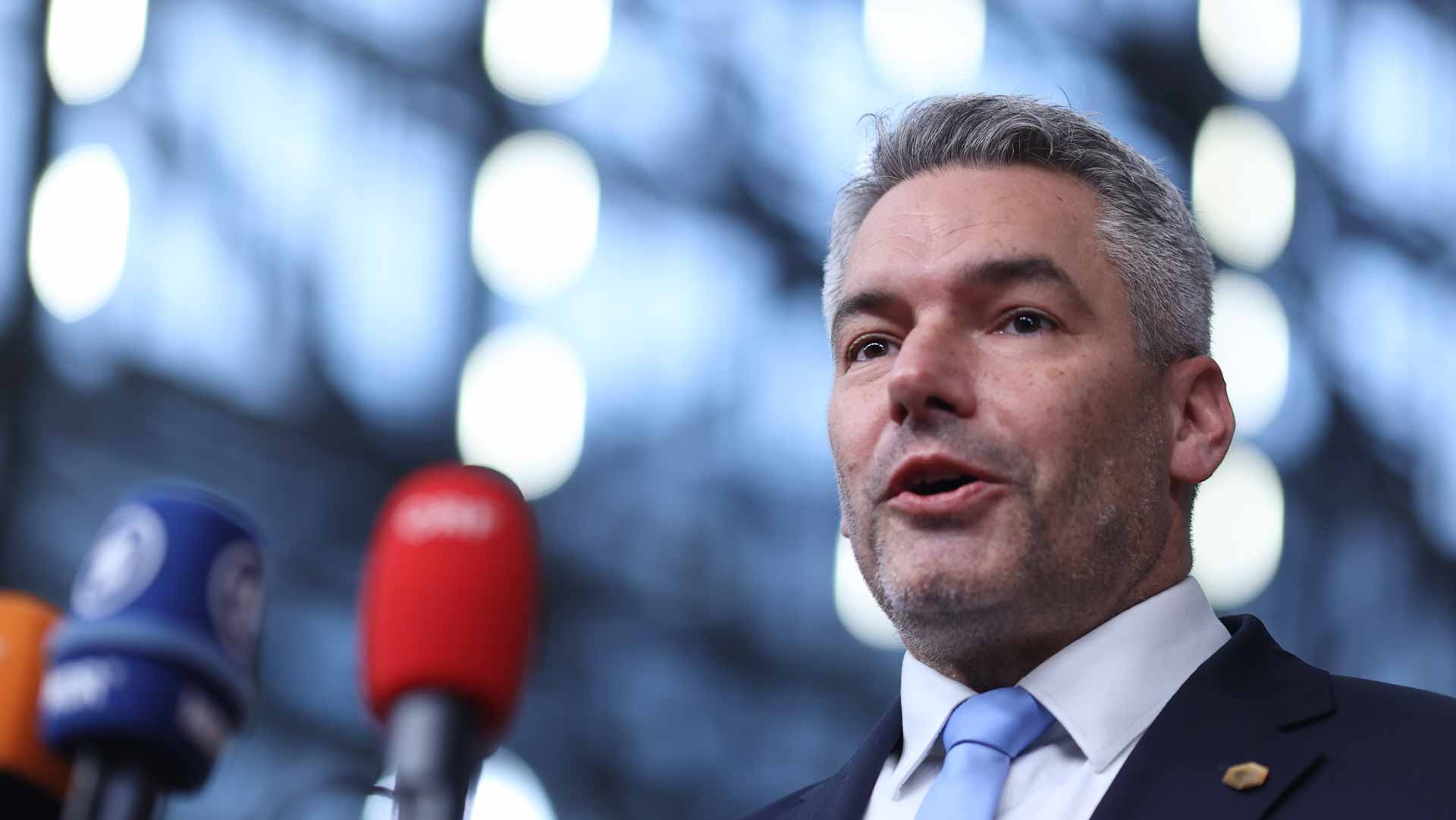 Image for the title: Austria to make Covid jabs compulsory from February: Chancellor 