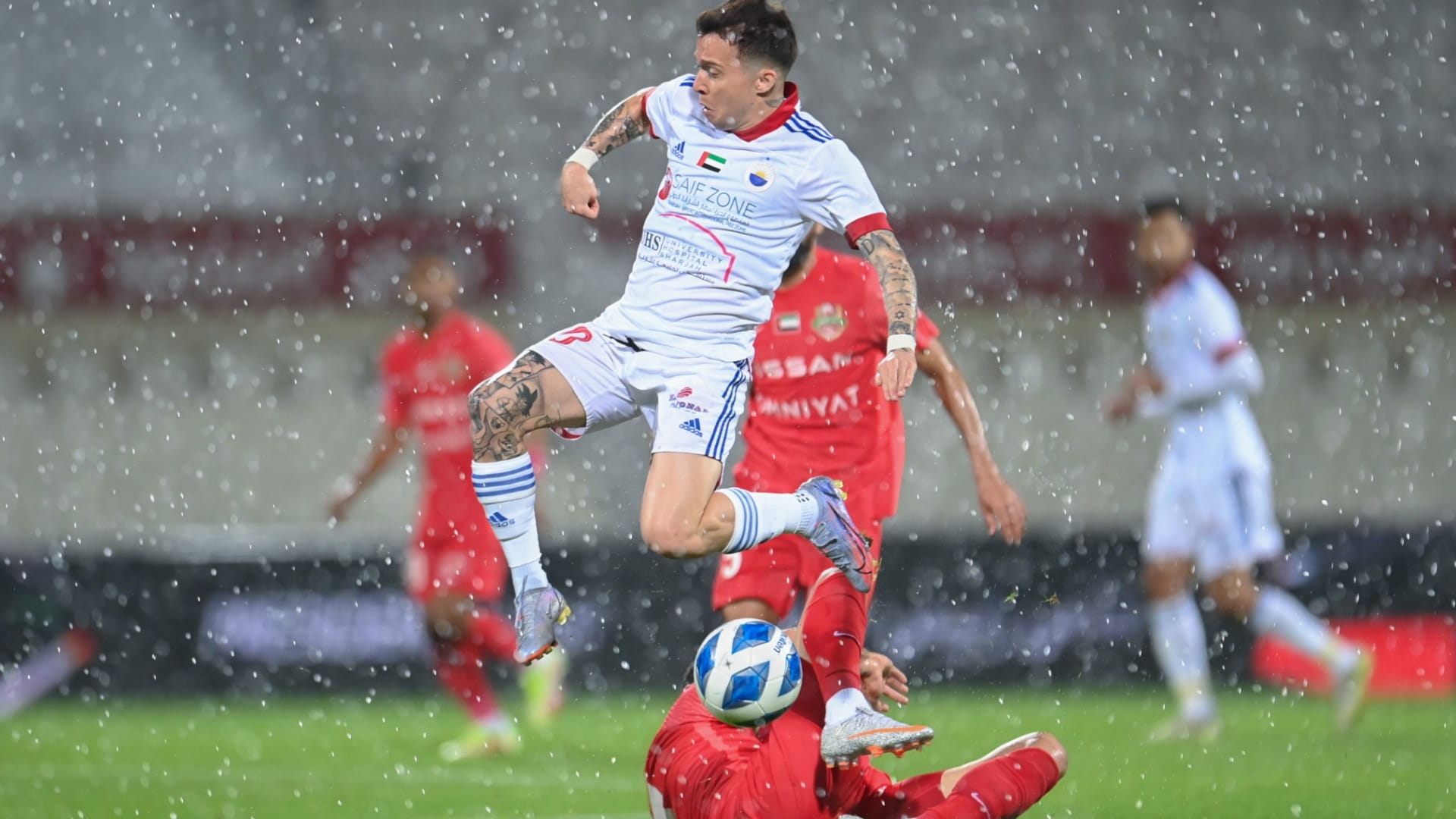 صورة بعنوان: الشارقة يتأهل إلى المربع الذهبي لكأس رئيس الدولة لكرة القدم 