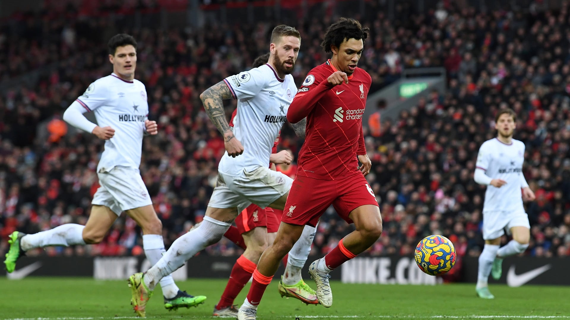 صورة بعنوان: ليفربول يقسو على برينتفورد في الدوري الإنجليزي  