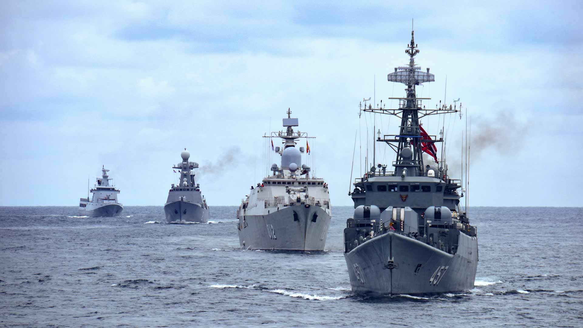 Image for the title: Russia and Belarus plan joint military drills in February 