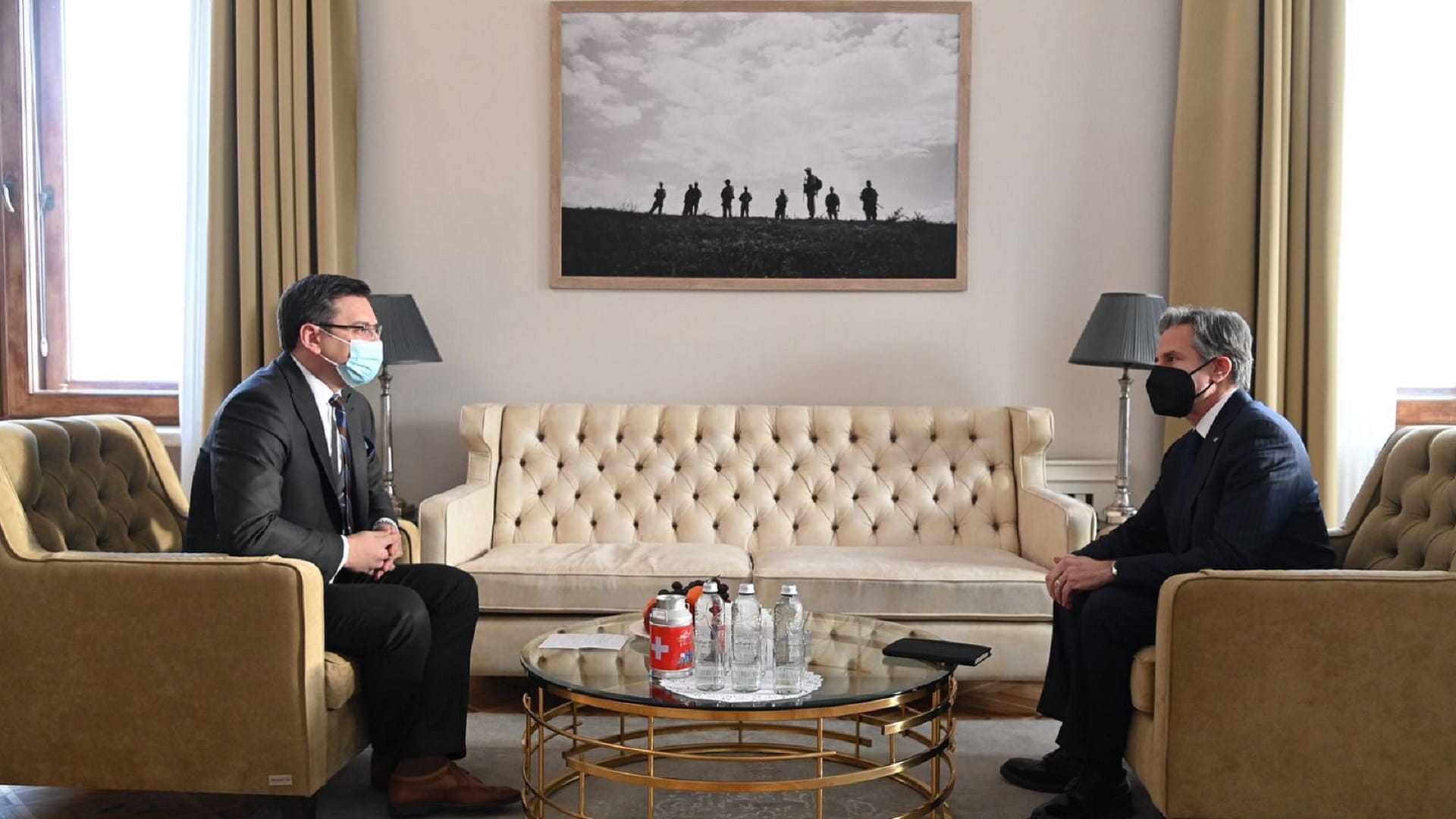 Image for the title: Ukraine hopes Russia will be 'less aggressive' after Geneva talks 