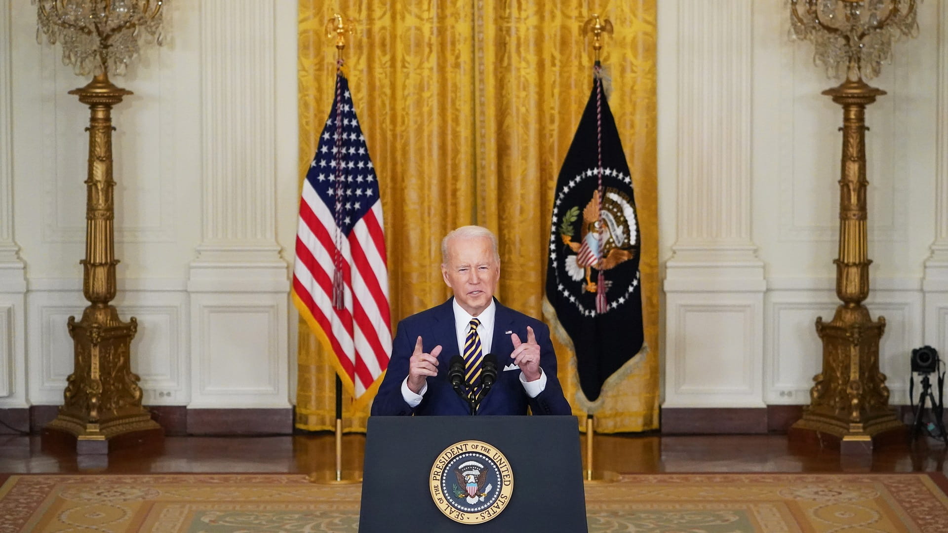 Image for the title: Biden: Russian movement into Ukraine will be considered invasion 