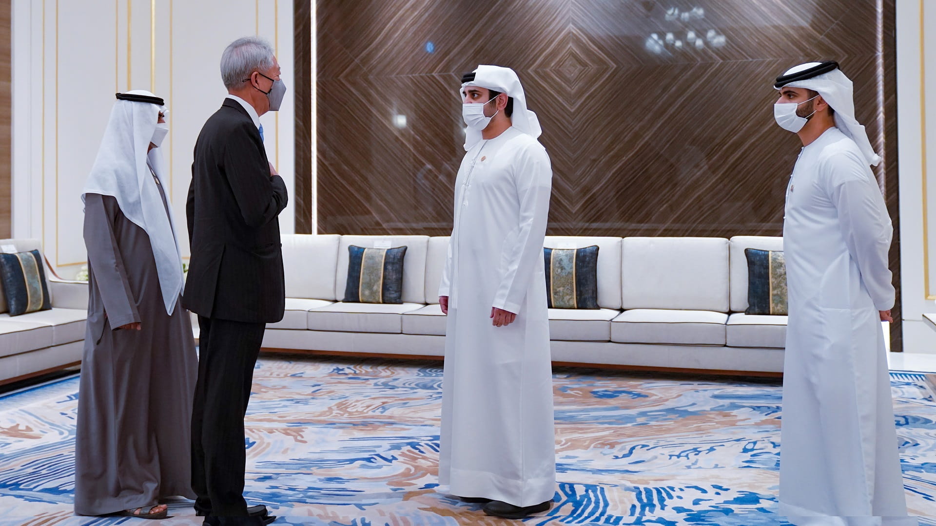 Image for the title: Maktoum bin Mohammed meets with Singaporean minister at Expo 2020 