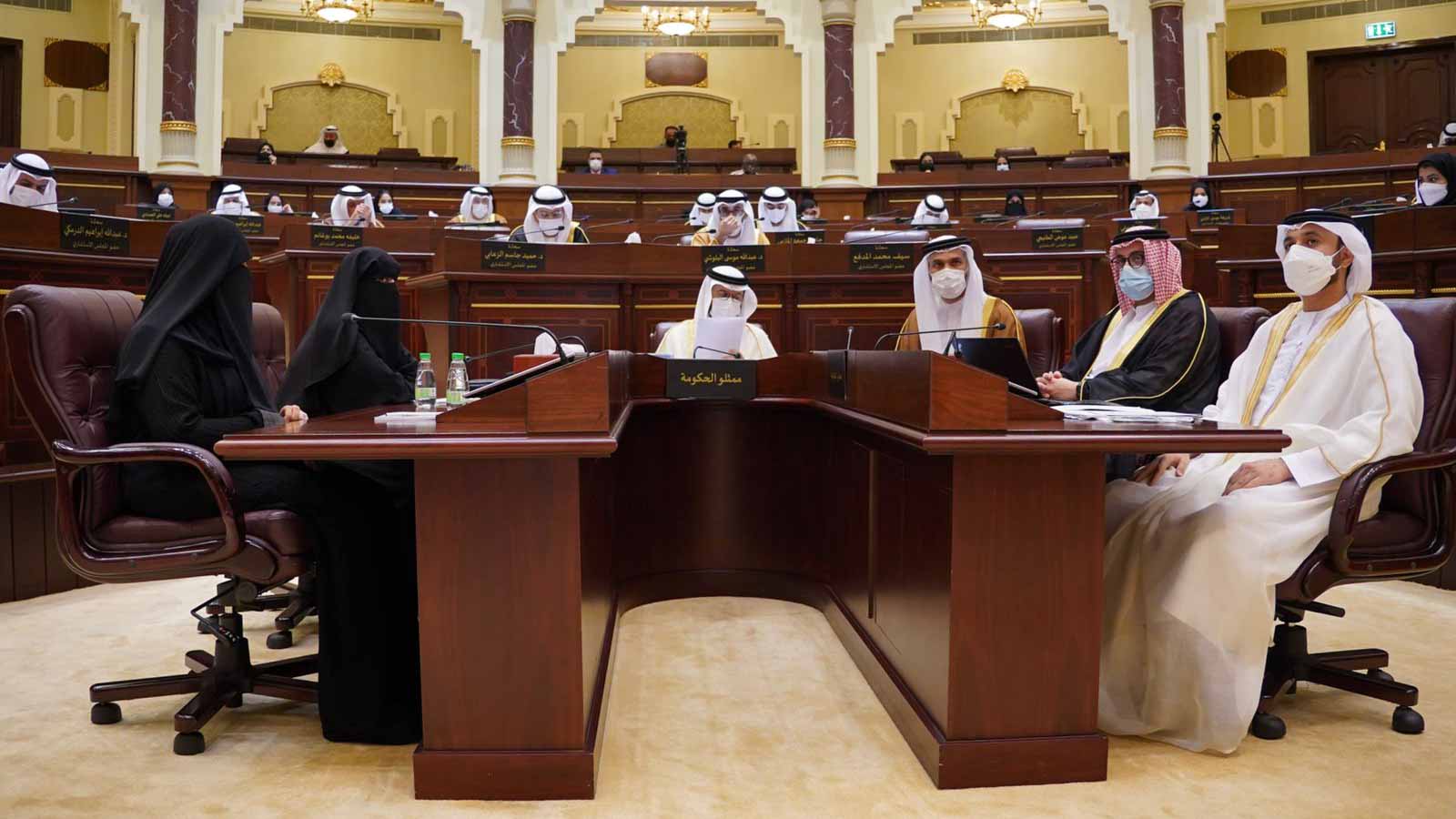 صورة بعنوان: "استشاري الشارقة" يناقش في جلسته الثامنة سياسة دائرة الإسكان 