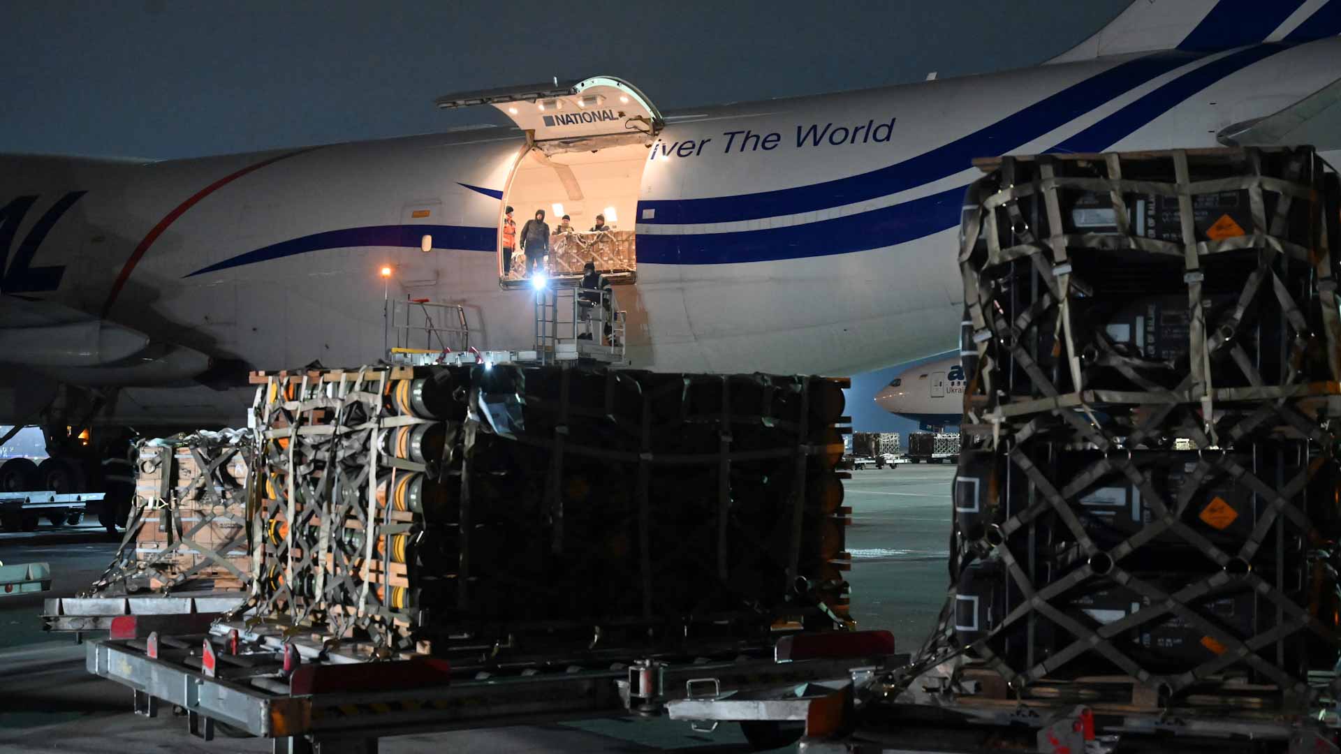 Image for the title: First shipment of U.S. defence aid arrives in Ukraine 