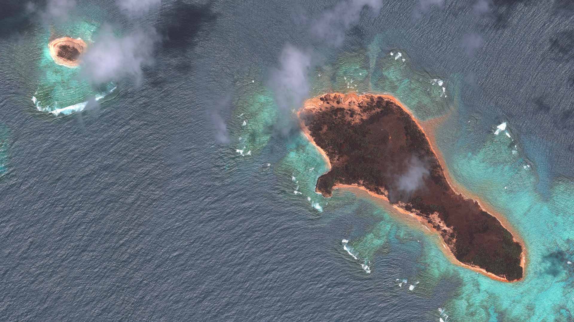 Image for the title: Covid outbreak on ship threatens Tonga aid efforts 