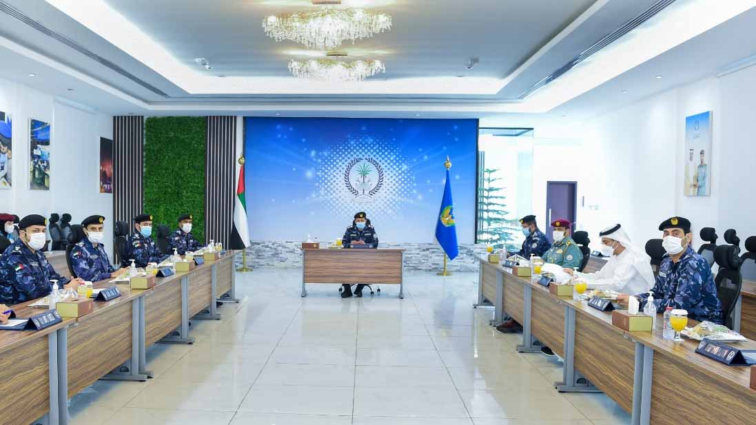 صورة بعنوان: اللواء الشامسي يترأس اجتماع لجنة القيادة العليا بشرطة الشارقة 