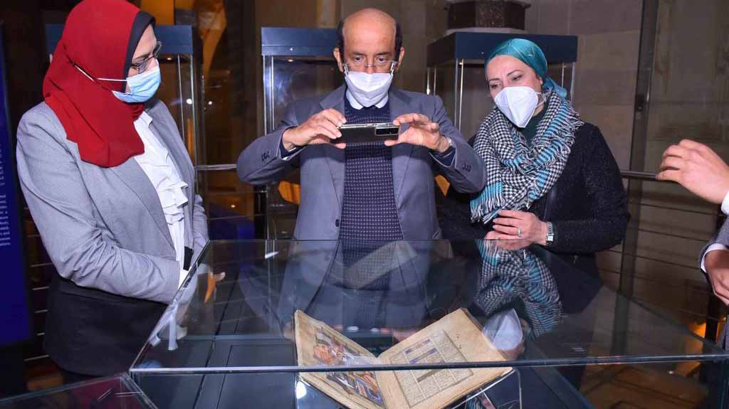 صورة بعنوان: الأرشيف والمكتبة الوطنية و"الوثائق القومية"بالقاهرة يبحثان التعاون 