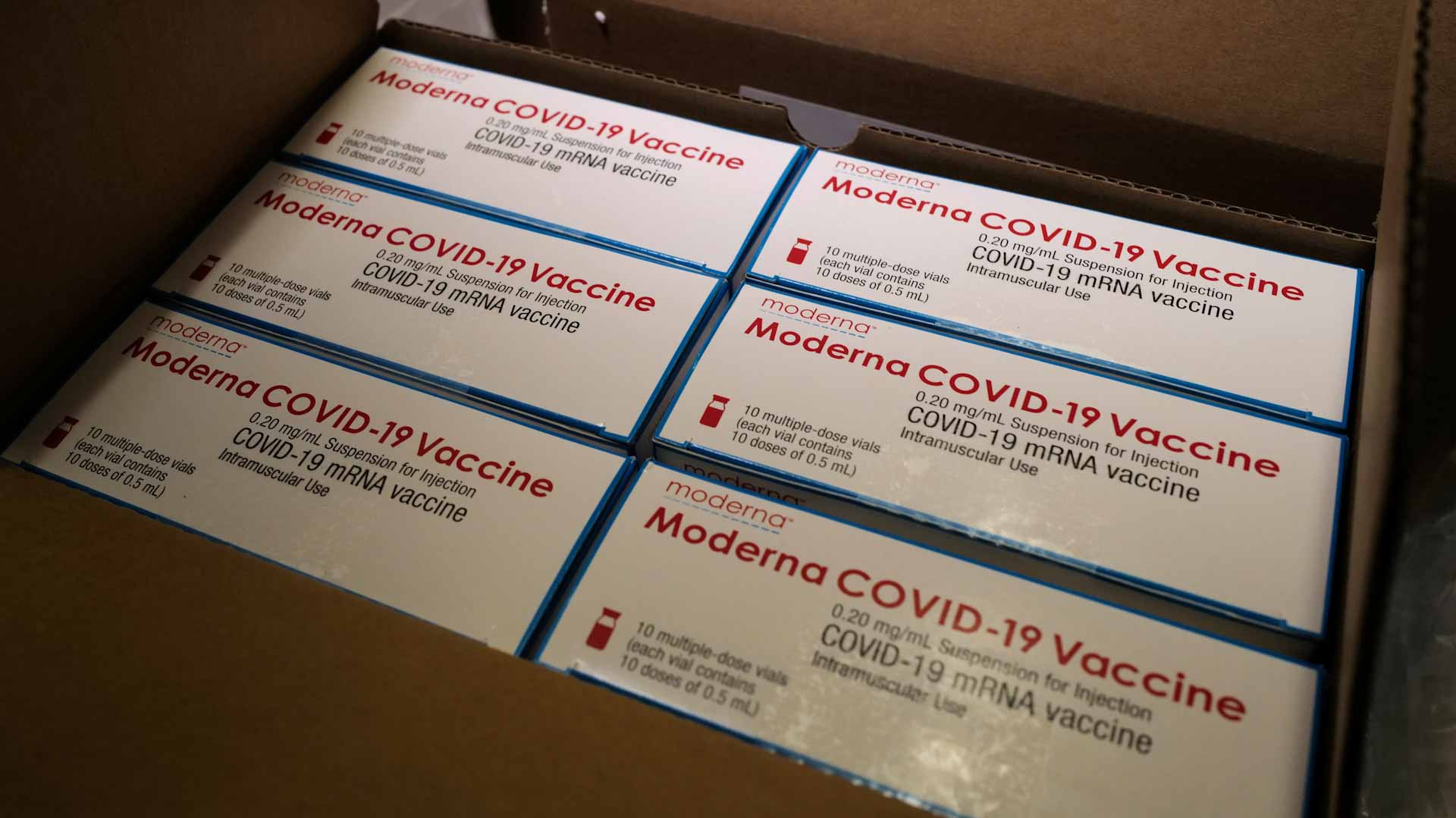 صورة بعنوان: في تنافس حميد...موديرنا تجري تجارب سريرية على لقاح خاص بأوميكرون 