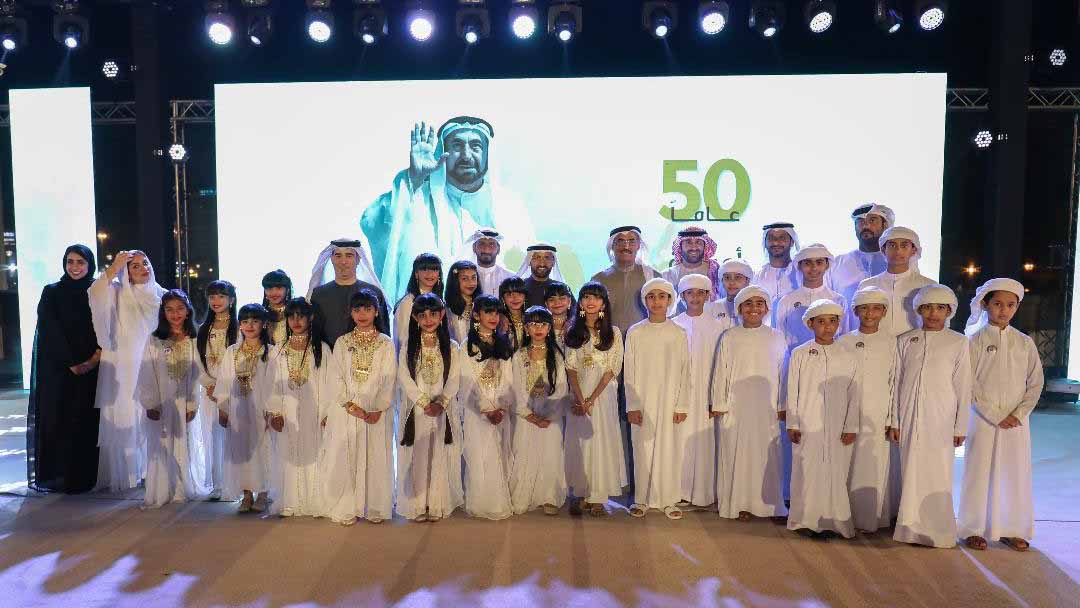 صورة بعنوان: على مدرج خورفكان...قصائد تتغنى حباً في أمسية سلطان القلوب 