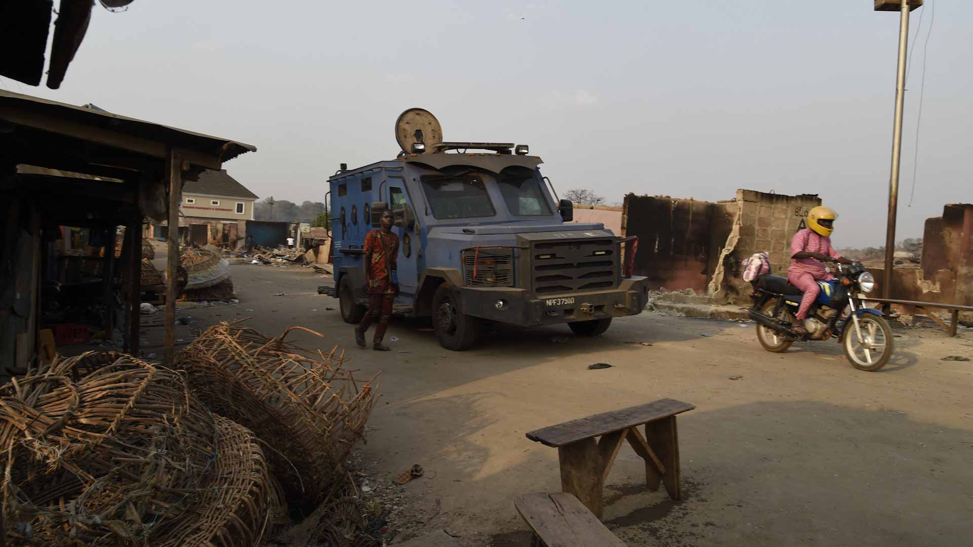 صورة بعنوان: مقتل 11 وإصابة العشرات بهجوم مسلح في شمال نيجيريا 