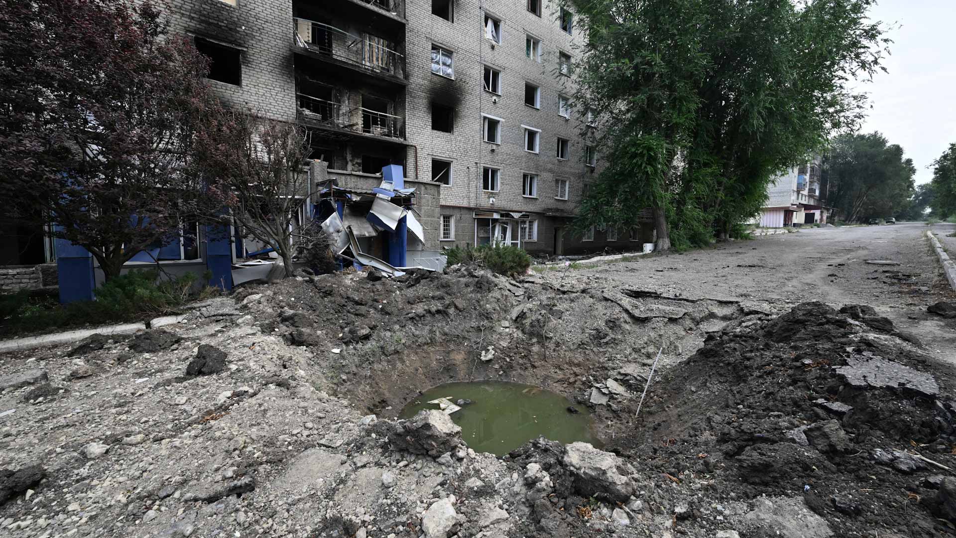 Image for the title: Russian missiles kill 17 near Odesa 