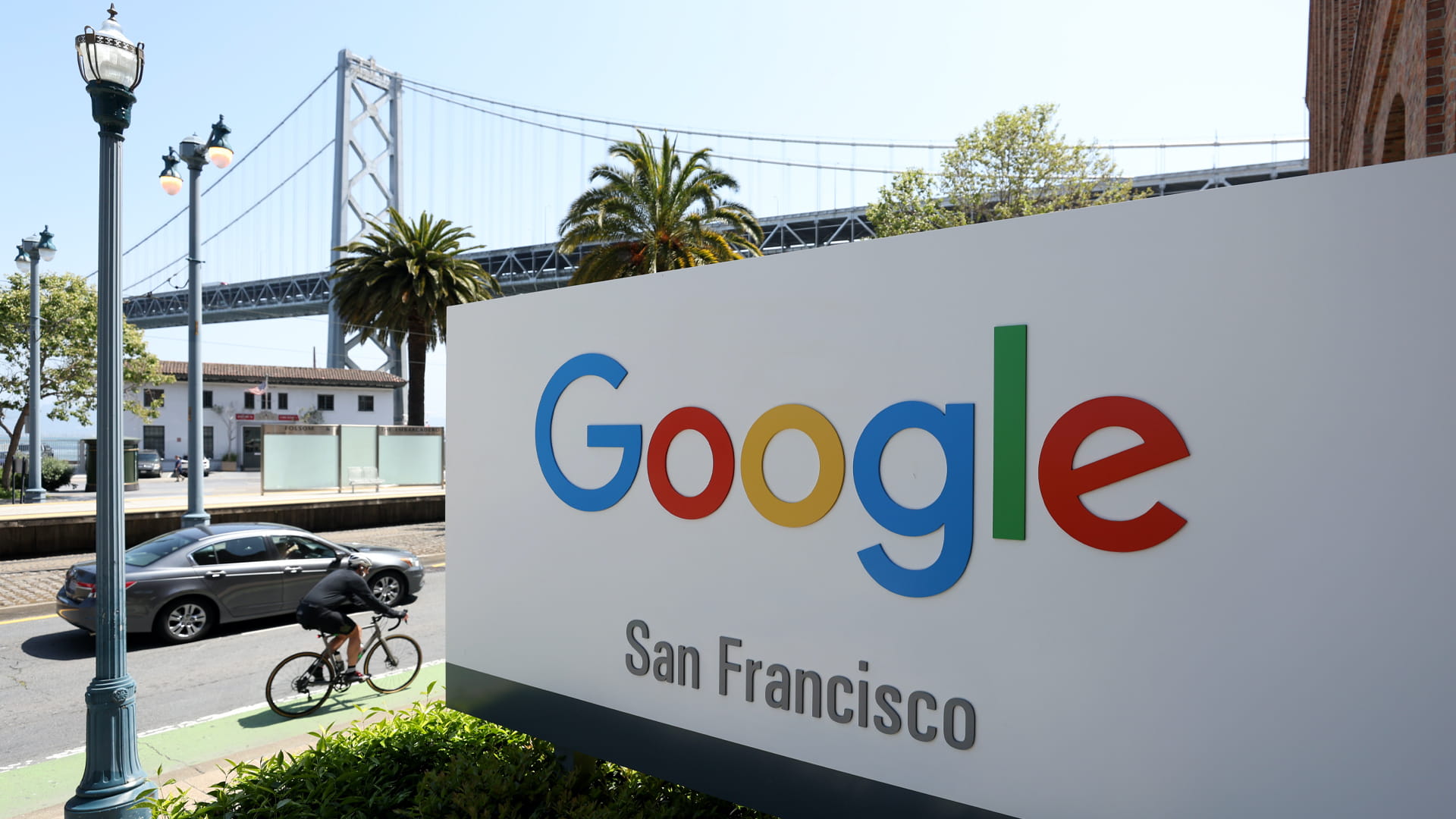 صورة بعنوان: غوغل تعتزم دفع 90 مليون دولار لتفادي التقاضي مع مطوري التطبيقات 