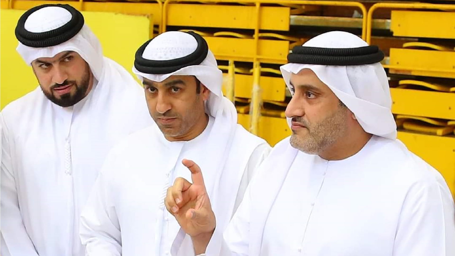 صورة بعنوان: المدفع يشكر عبد الحميد على إنجازاته مع سلة الملك  