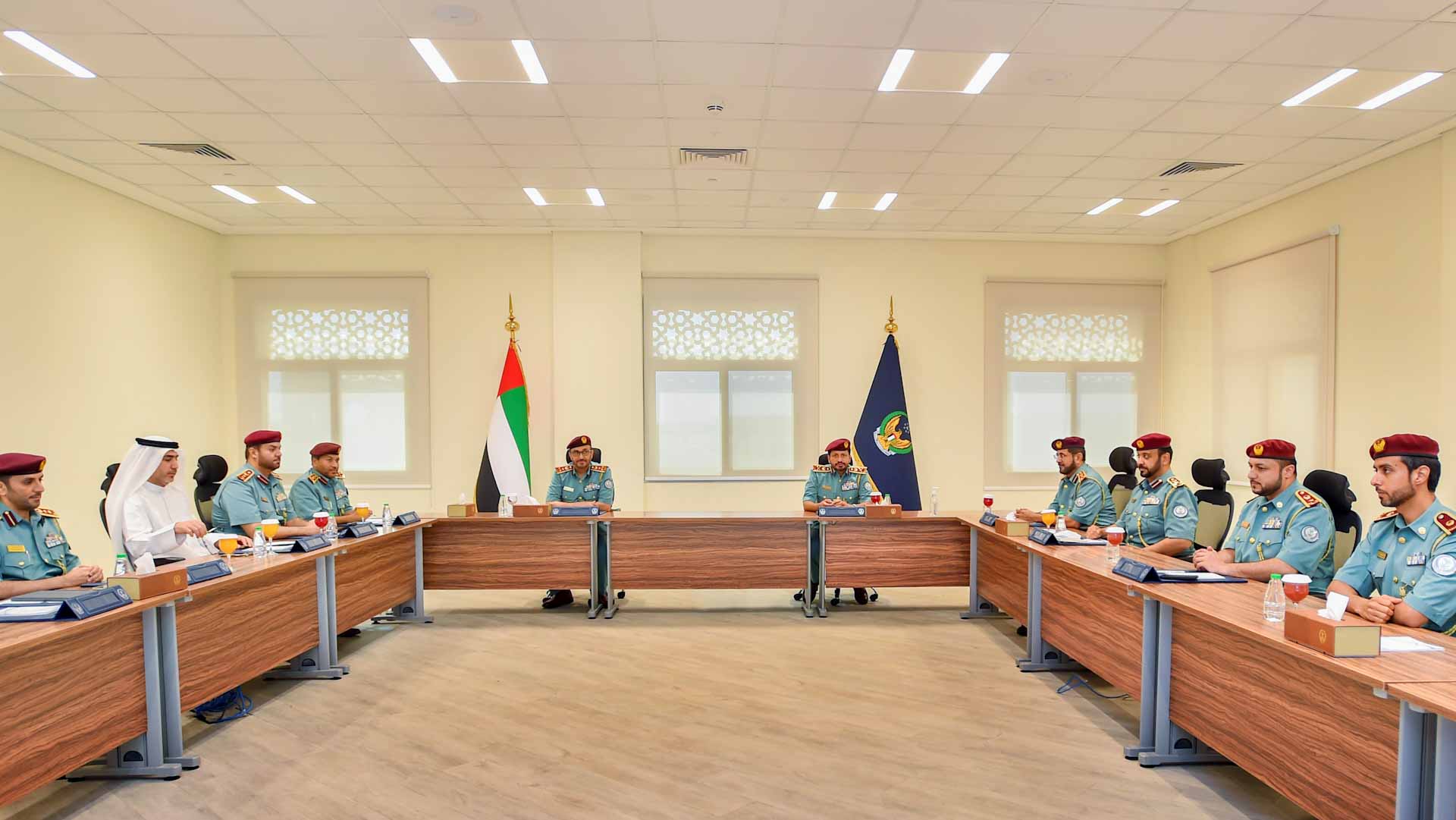 صورة بعنوان: اللواء الشامسي يترأس اجتماع القيادة العليا لعام2022 بشرطة الشارقة 