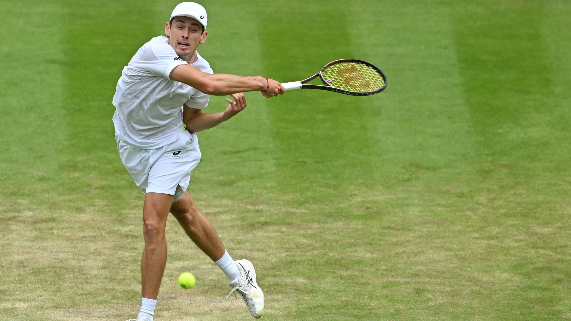 صورة بعنوان: الأسترالي دي مينور يتأهل للدور الرابع في بطولة ويمبلدون للتنس 