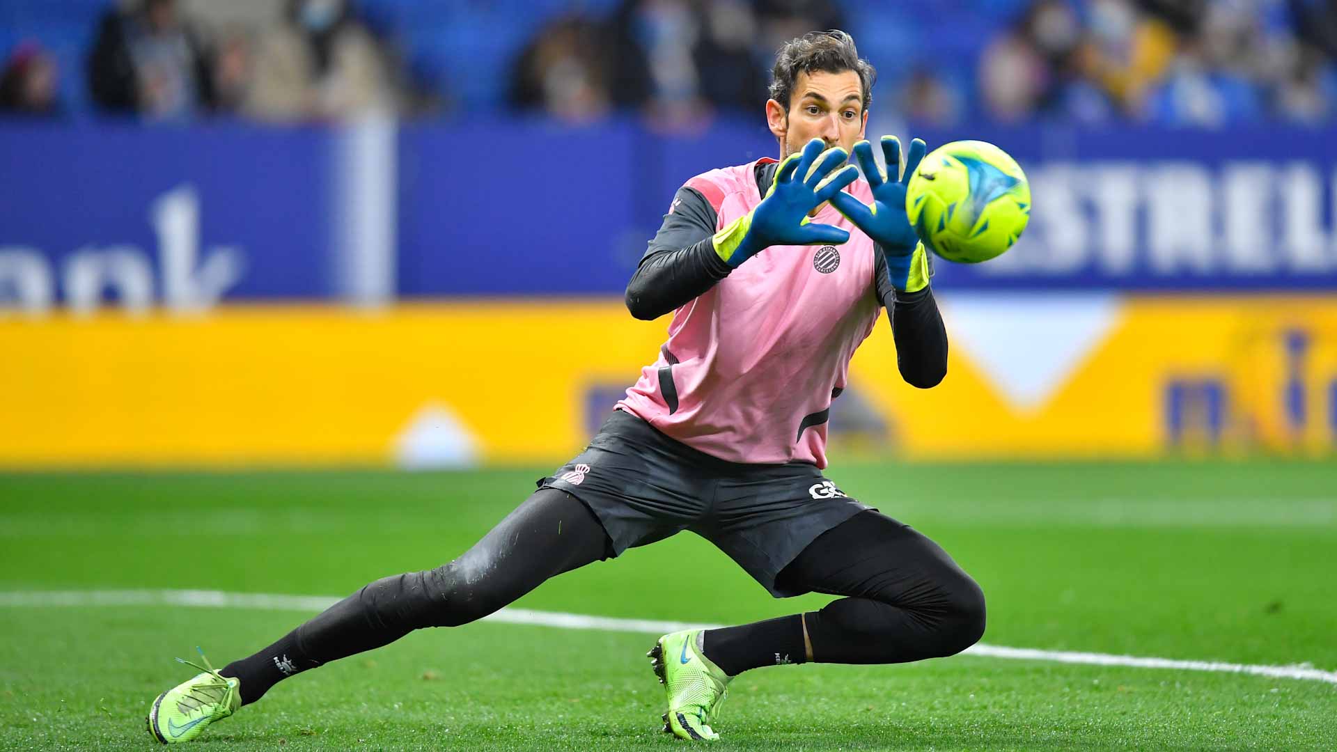 صورة بعنوان: نادي رايو فاليكانو يتعاقد مع الحارس المخضرم دييجو لوبيز  