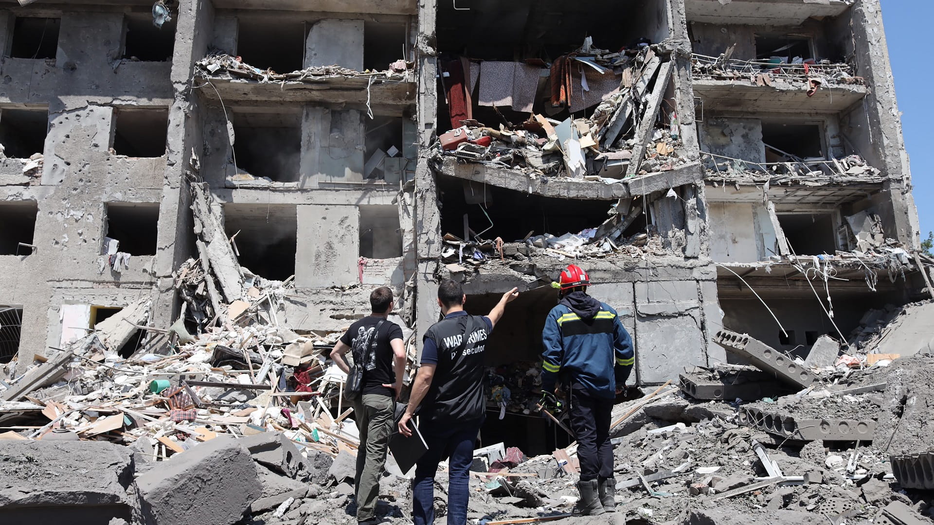 صورة بعنوان: روسيا تعلن سيطرة قواتها بشكل كامل على لوغانسك في أوكرانيا 