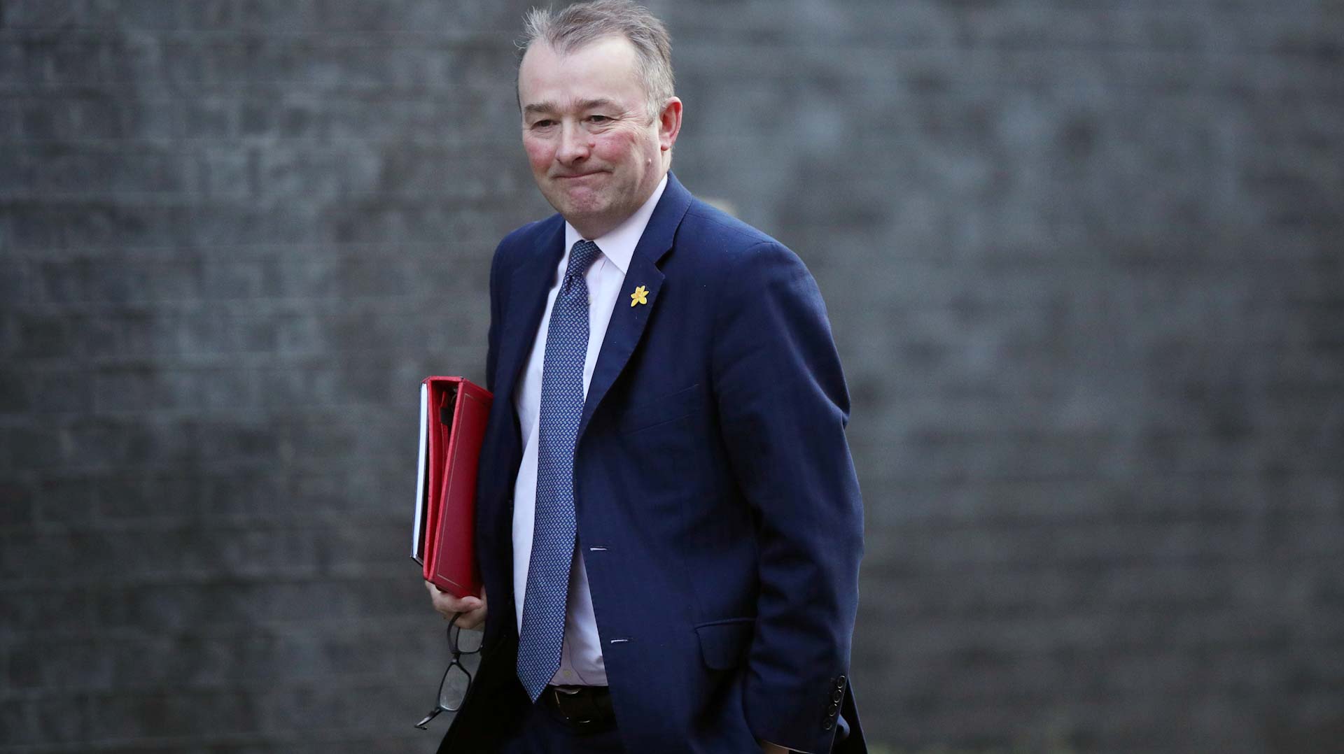 صورة بعنوان: استقالة الوزير البريطاني المعني بويلز سايمون هارت 