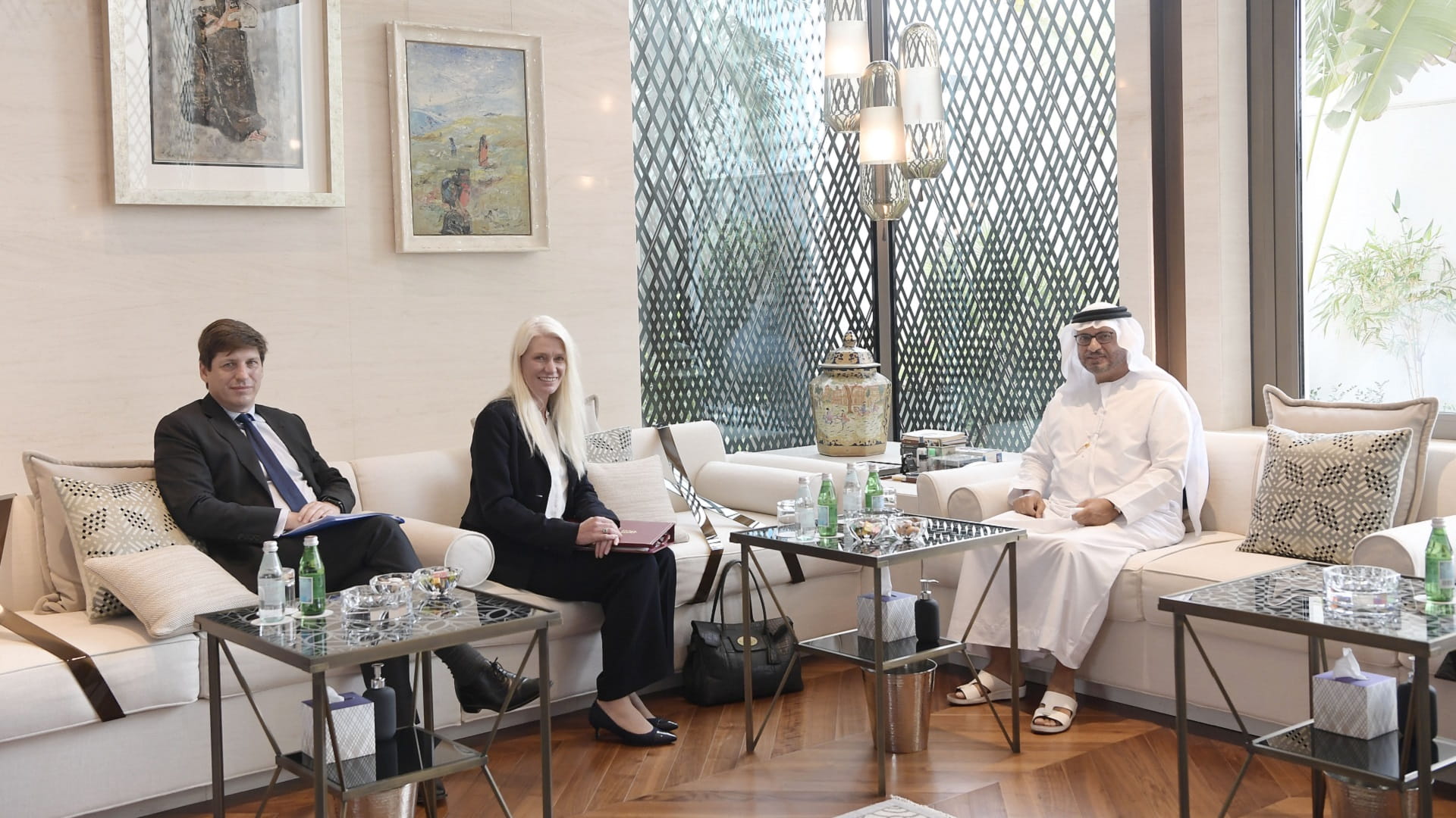 Image for the title: Gargash receives British Minister of State for Asia, ME 