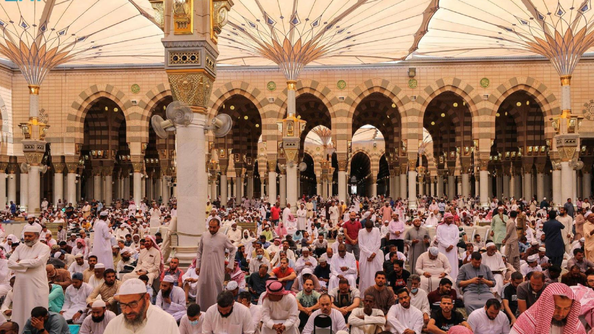 صورة بعنوان: خطيبا الجمعة في المسجدين الحرام والنبوي يحثان على مضاعفة الحسنات 