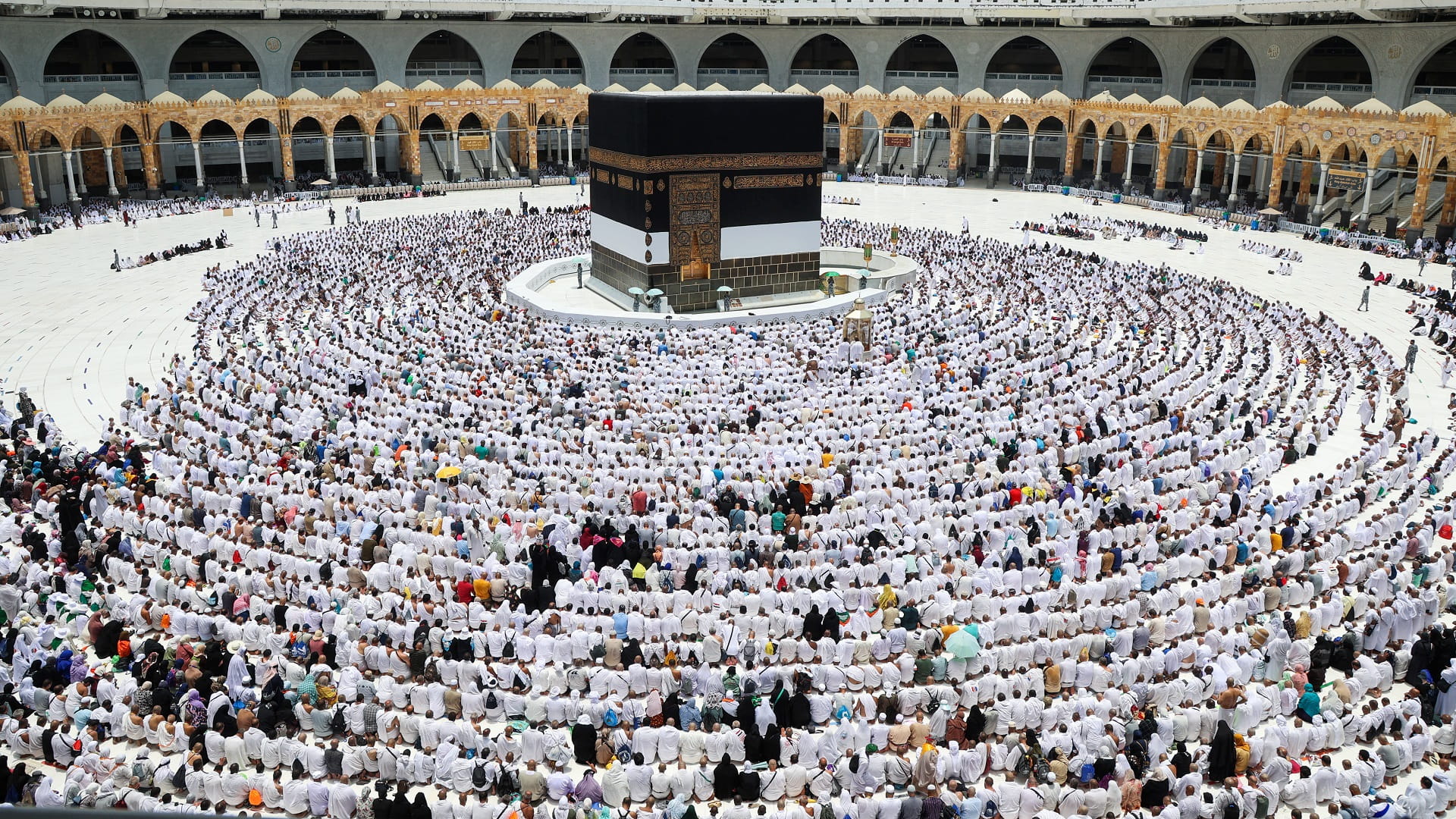 Image for the title: Makkah Region Governor announces Hajj season success 