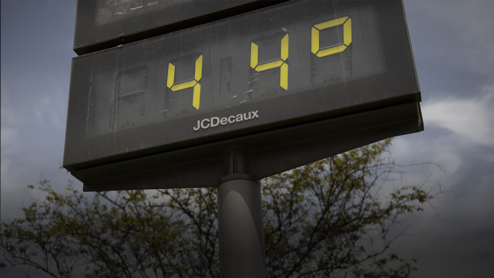 صورة بعنوان: موجة حرّ جديدة تضرب إسبانيا والبرتغال وفرنسا والمملكة المتحدة 