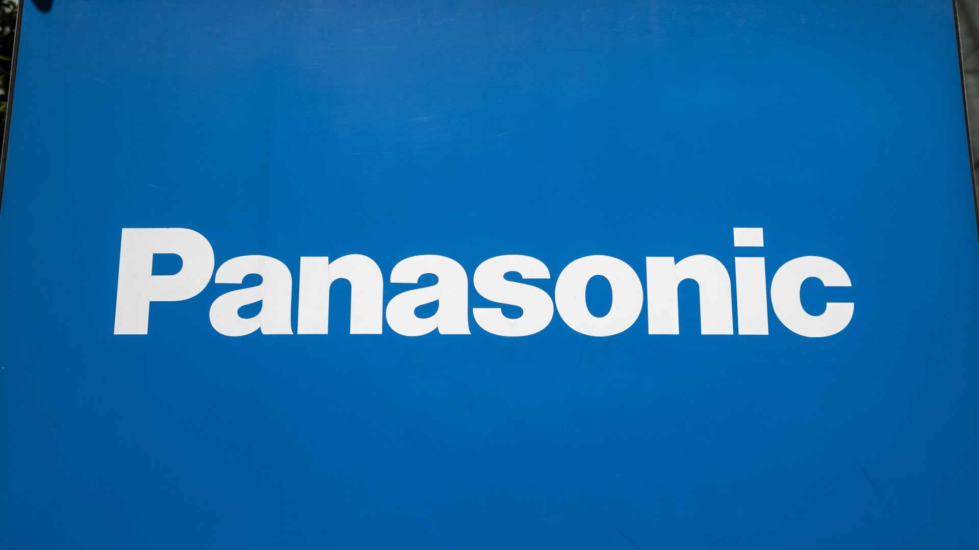 Image for the title: Panasonic to build $4bn electric vehicle battery plant in US 
