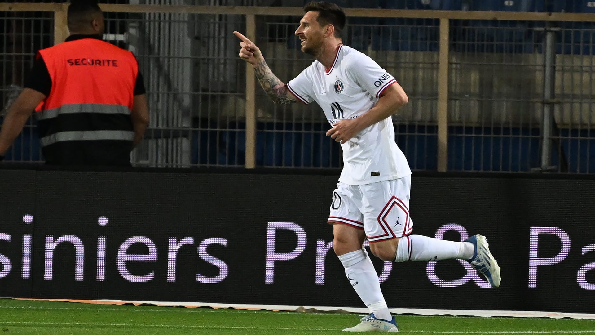 صورة بعنوان: سان جيرمان يتطلع لتمديد عقد النجم الأرجنتيني ليونيل ميسي 