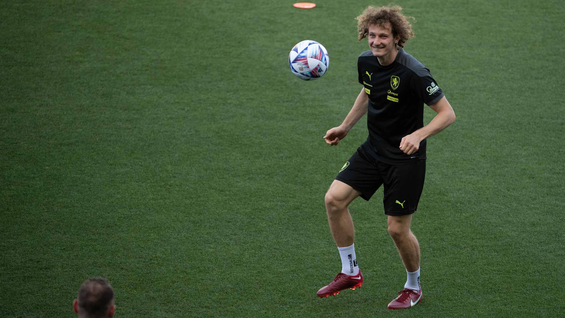 صورة بعنوان: نادي شالكه الألماني يتعاقد مع التشيكي كرال لموسم واحد  