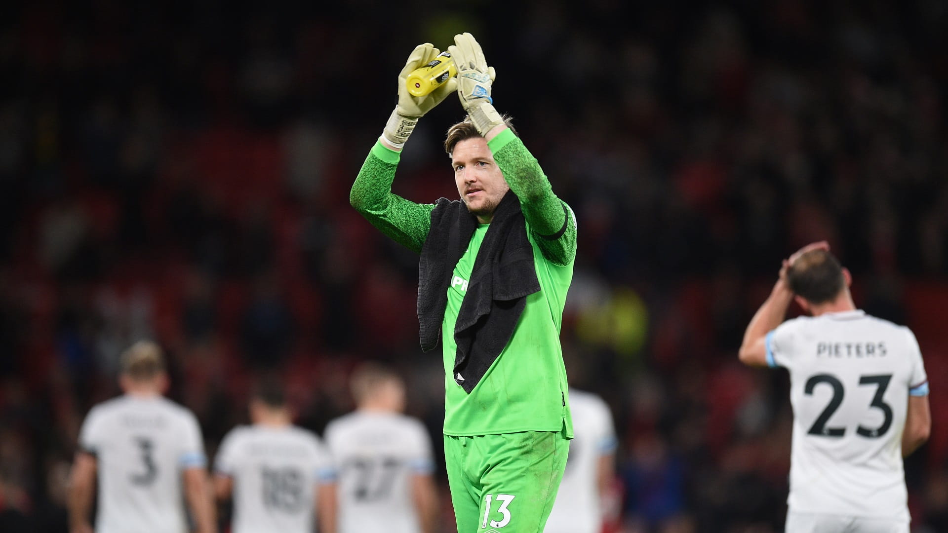 صورة بعنوان: نوتنغهام فورست يتعاقد مع واين هينيسي من بيرنلي 