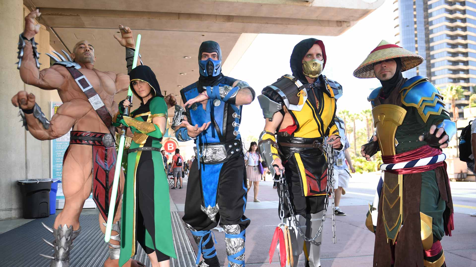 Image for the title: 'Thrones' and 'Rings' fans ready for battle as Comic-Con returns 