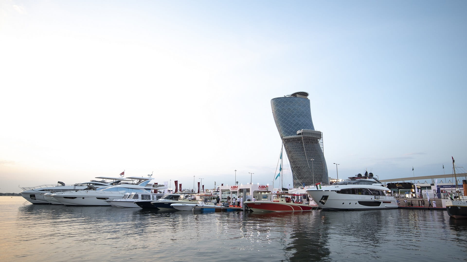 صورة بعنوان: طقس الأربعاء حار نهاراً وغائم جزئياً بركاميات ممطرة شرقاً وجنوباً 