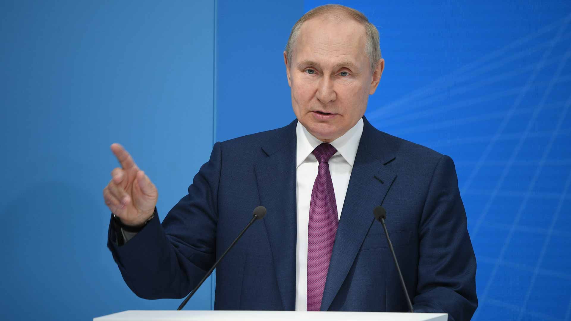 صورة بعنوان: بوتين: كندا تريد دخول السوق الأوروبية بنفطها وغازها 