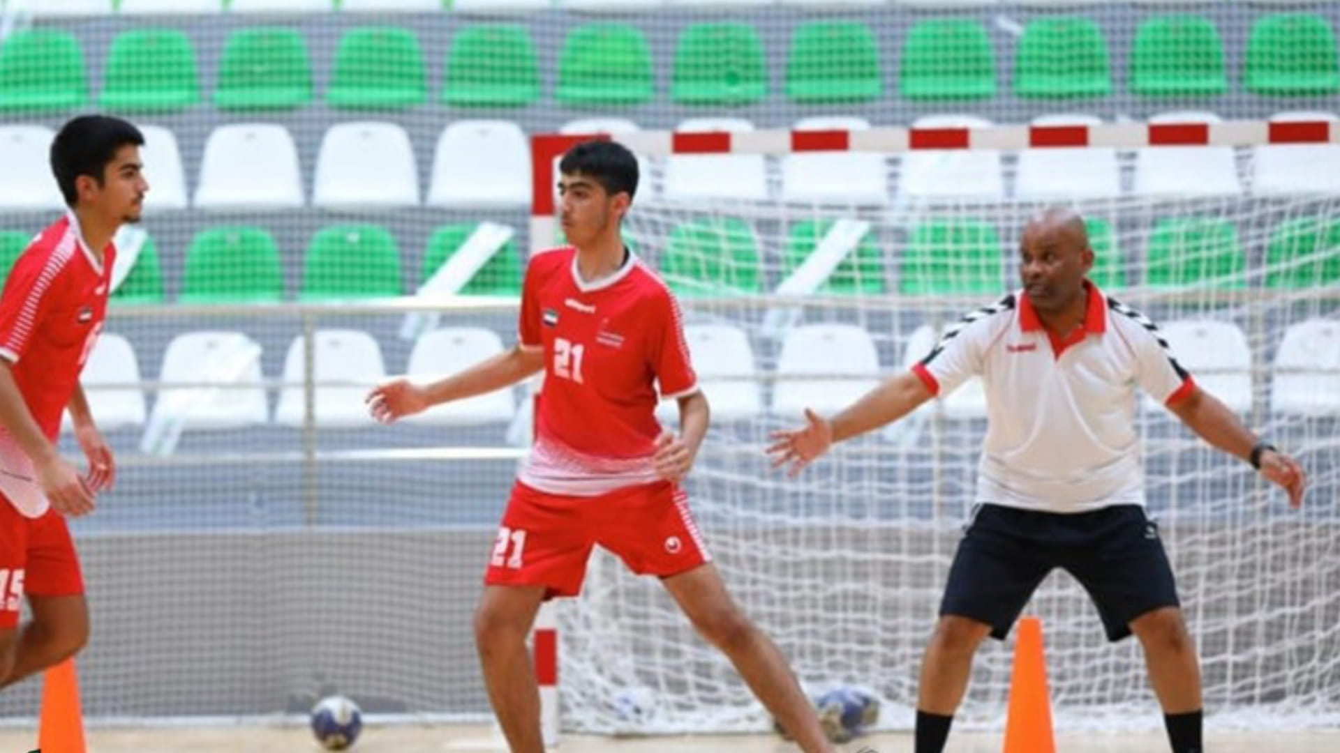 صورة بعنوان: منتخب كرة اليد للناشئين يستعد للبطولة الآسيوية بمعسكر داخلي 