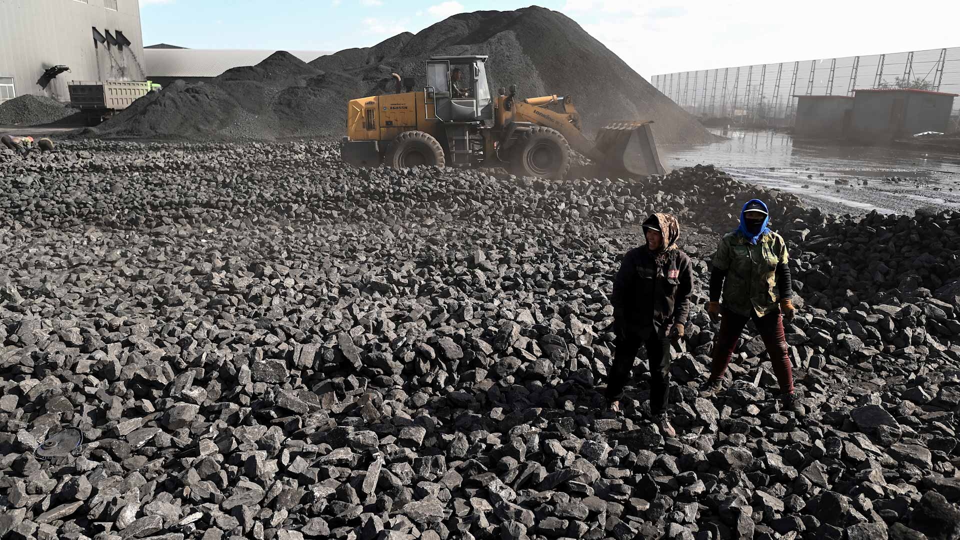 Image for the title: Ten killed after mountain collapse at China mining site 