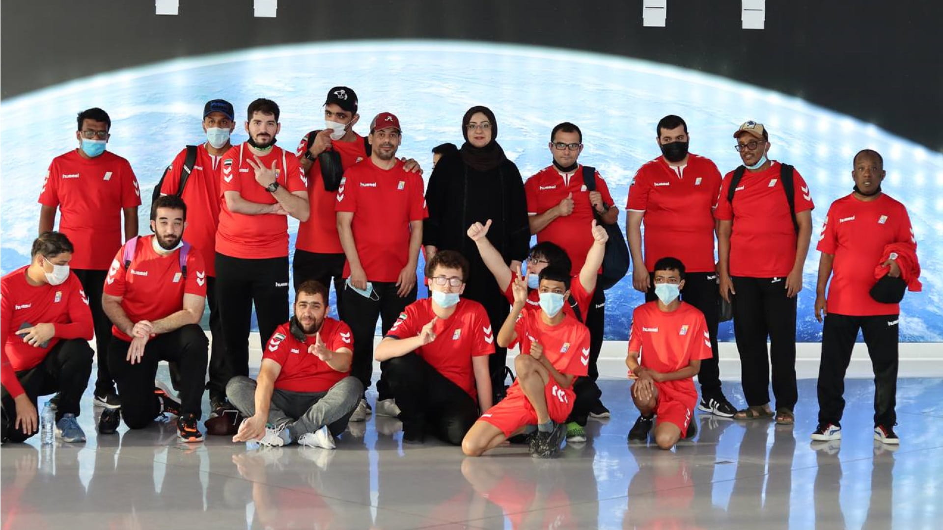 صورة بعنوان: منتسبو نادي الثقة يزورون أكاديمية الشارقة للعلوم والتكنولوجيا 