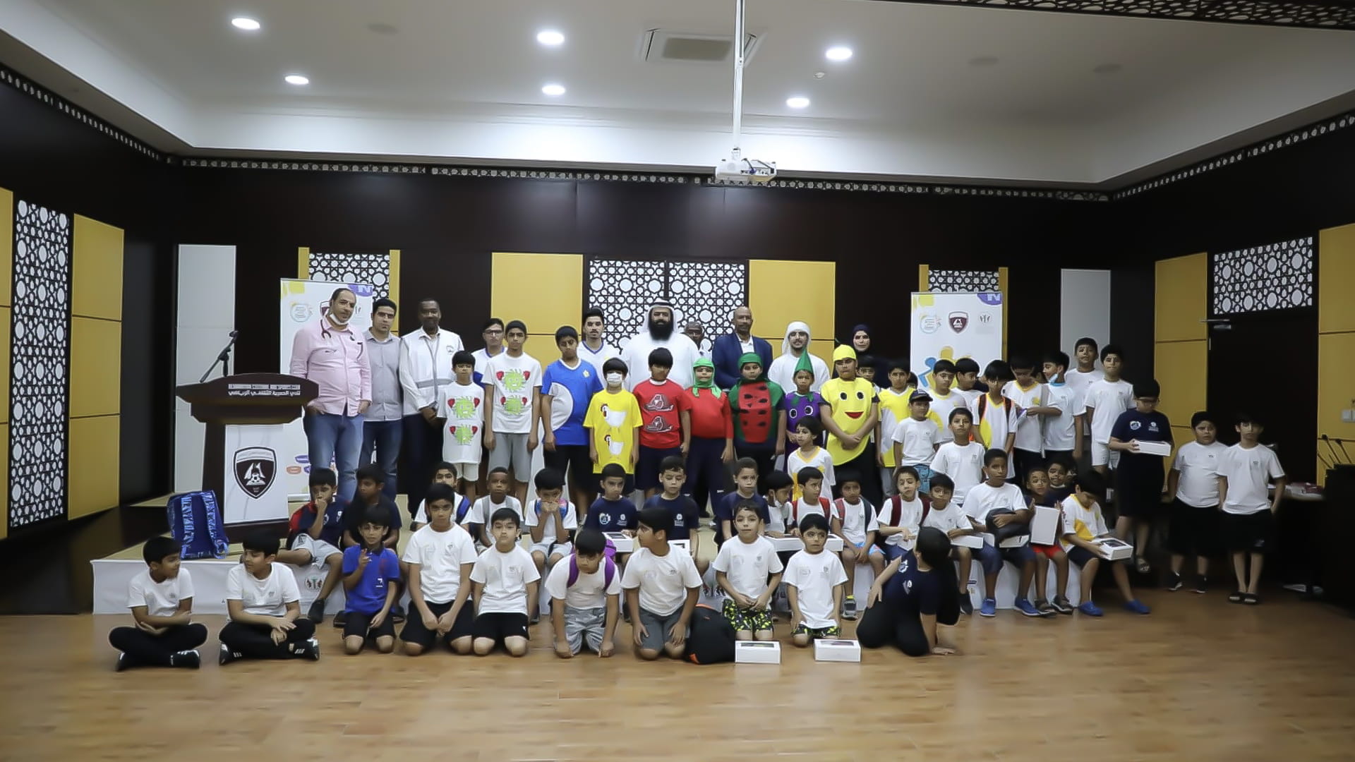 صورة بعنوان: بلدية الحمرية توعي أطفال الملتقى الصيفي بشأن سلامة الأغذية وجودتها 