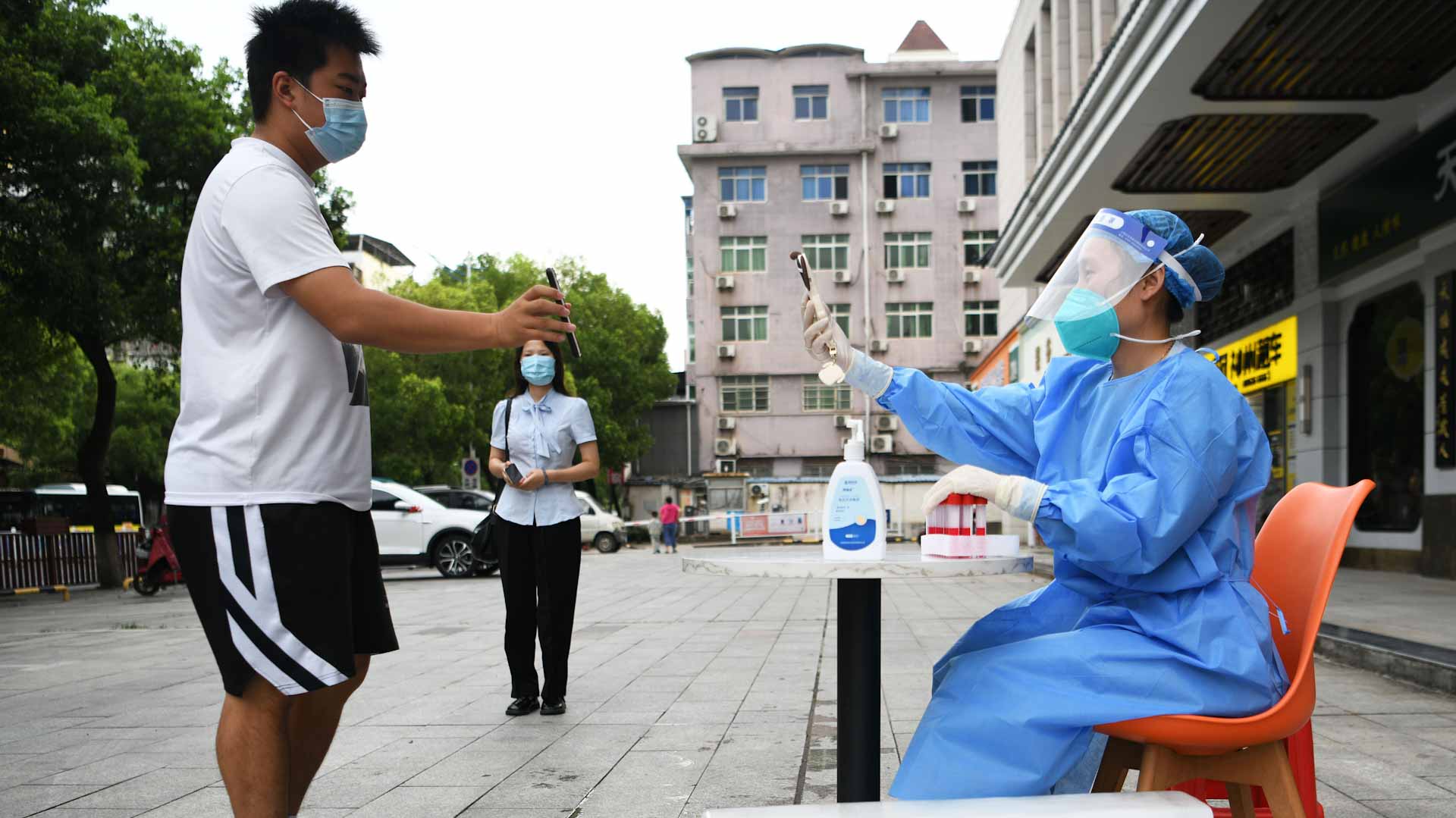 Image for the title: China's 'Silicon Valley' tightens rules over Covid flare-up 